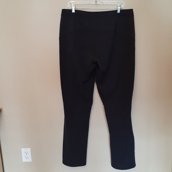 The North Face Activewear Pants - Picture 2 of 16